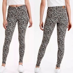 American Eagle Outfitters Next Level Stretch Hi-Rise Jegging Leopard Print Jeans